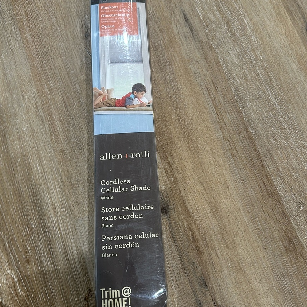 NWT allen & Roth 35 in x 64 in white cellular blinds -- cordless -- blackout
